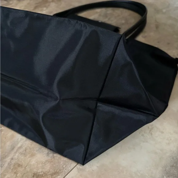 Longchamp x Pokemon Pikachu Le Pliage Large Shoulder Tote Black - Picture 3 of 13